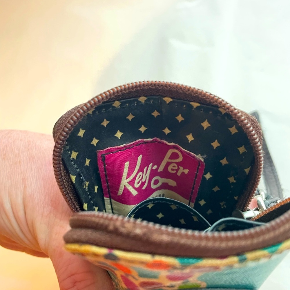 Fossil Key-Per wristlet wallet colorful oilcloth & detachable strap - Picture 5 of 11